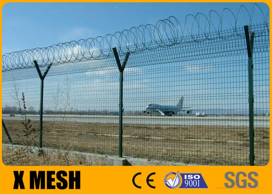 Y Arm Razor Bed Wire Top Airport Fence Perimeter Akzone Powder Coated 3.6m