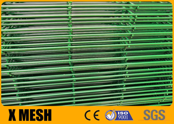 صفحه سیمی 5 میلی متری فلزی مشبک نرده RAL 6005 پانل های نرده سه بعدی سبز