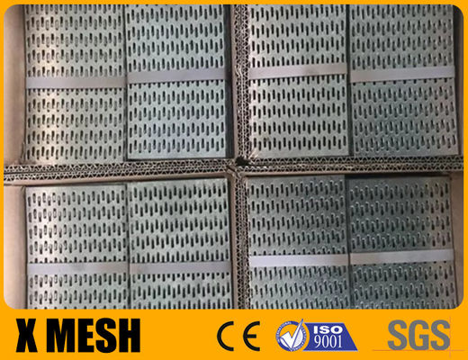 ASTM A 924 Standard Gang Nail Plates استفاده می شود برای محافظت از سیم کشی که از طریق یک بند عبور می کند